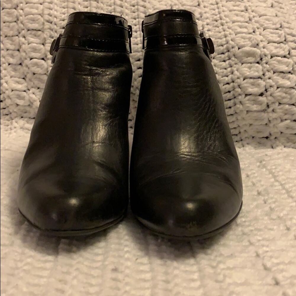 Euro Soft Black‎ Leather Ankle Booties by Sofft Size 7.5